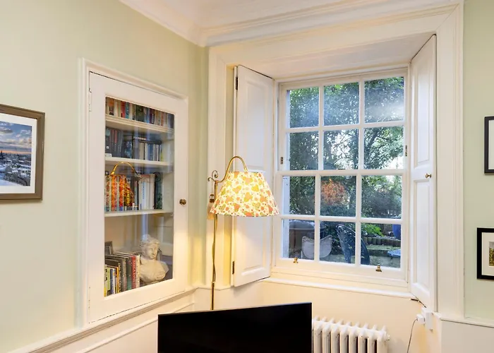 Joivy Beautiful Apartment, Private Garden, Calton Hill Apartmán *