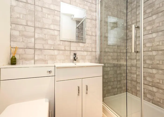 Joivy Beautiful Apartment, Private Garden, Calton Hill *