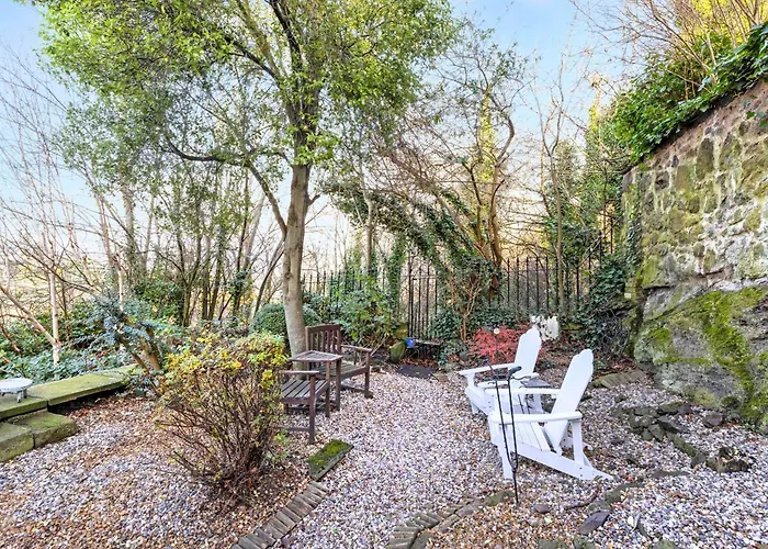 Apartmán Joivy Beautiful Apartment, Private Garden, Calton Hill