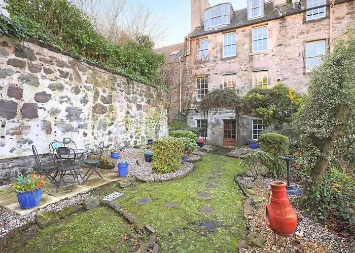 Joivy Beautiful Apartment, Private Garden, Calton Hill Apartmán
