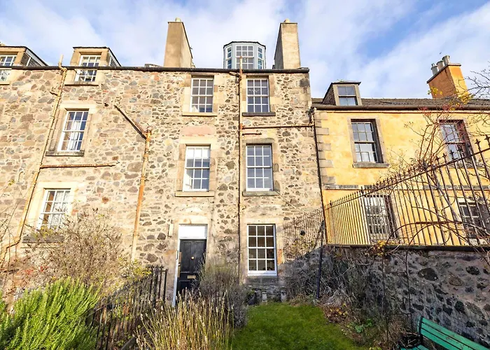 Joivy Beautiful Apartment, Private Garden, Calton Hill Apartmán