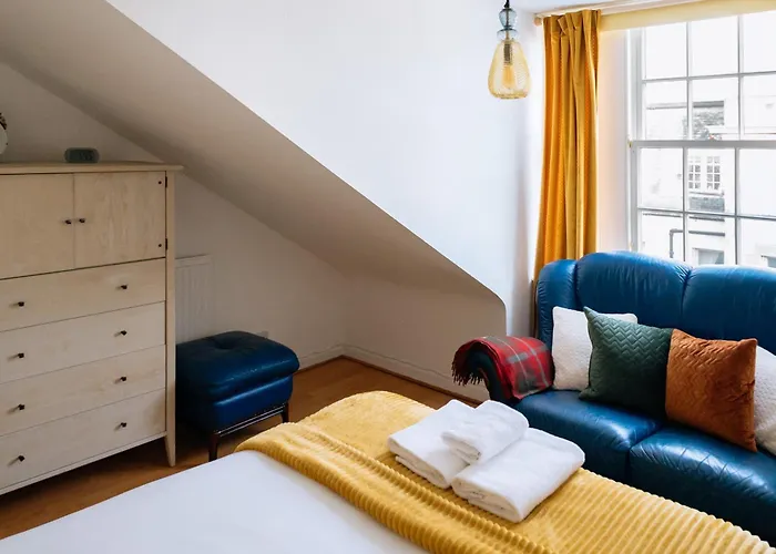 Apartment Charming 3 Bedroom In The Heart Of Vibrant Old Town *