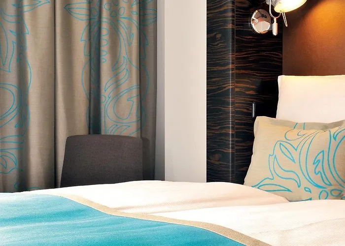 One Edinburgh-royal Hotel 3*