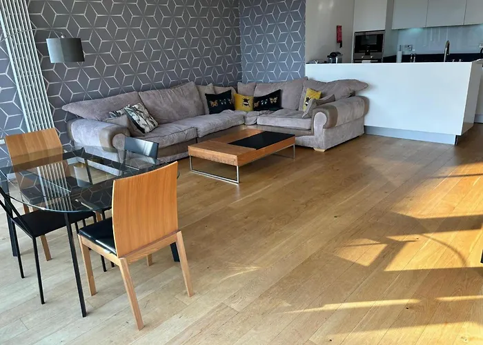 Stunning Park View Quartermile Close Proximity To Castle Эдинбург