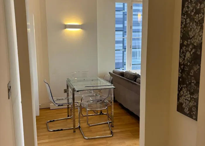 Extremely Quartermile Near Castle And * Edimburgo