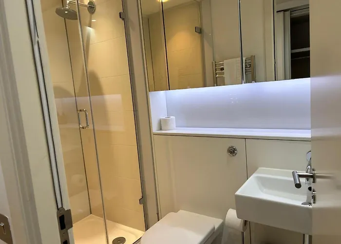 Extremely Quartermile Near Castle And Apartamento *