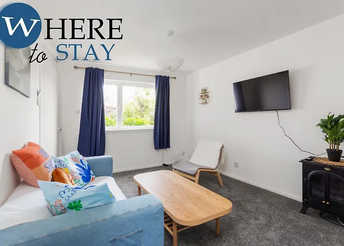 Lovely 2 Bedroom House 度假居 *