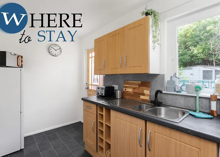 Lovely 2 Bedroom House Ferienhaus