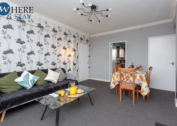 Stunning 3 Bedroom Lägenhet