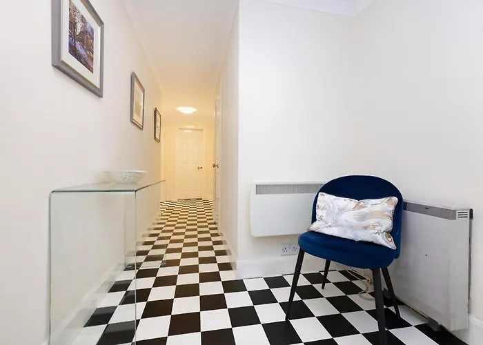 Stylish 2-bedroom Old Town Next To Royal Mile