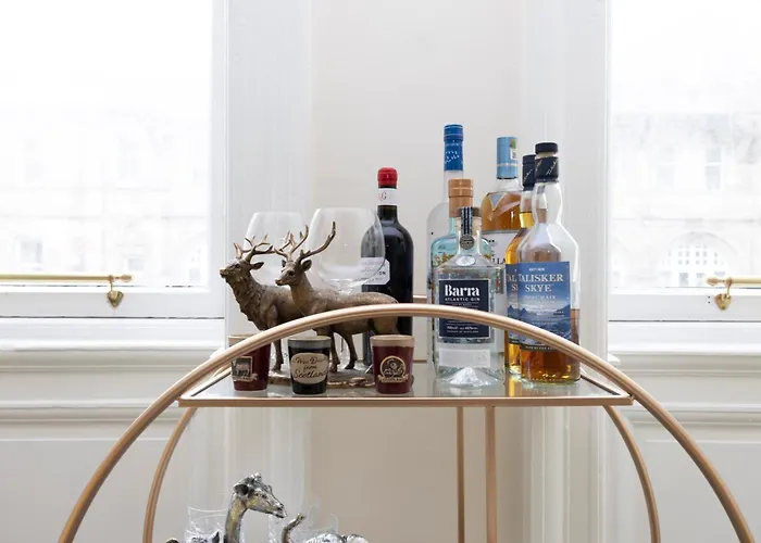 Stylish 2-bedroom Old Town Next To Royal Mile Lejlighed Edinburgh