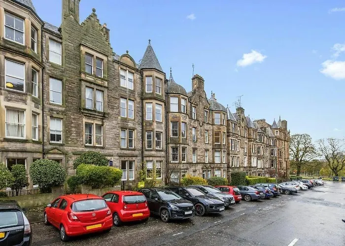 Spacious 3 Bed In Marchmont * エディンバラ