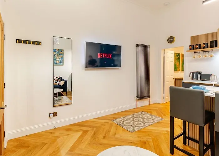 Cosy Apartment, Free Street Parking 아파트
