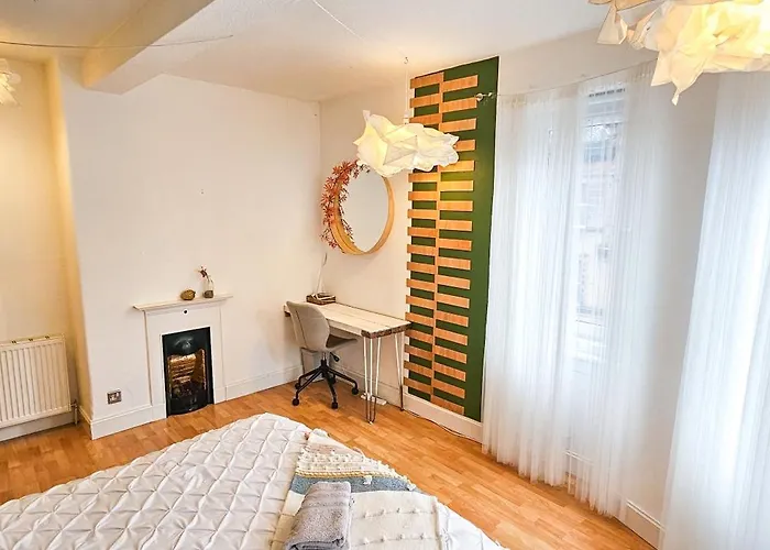 Harry Potter Styled 3-bed - *