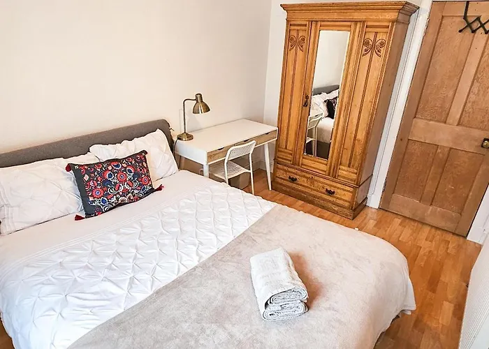 דירה Harry Potter Styled 3-bed - *