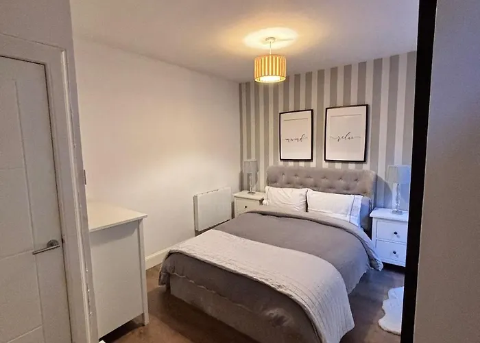 The Gardners In Centre With Parking * Edinburgh