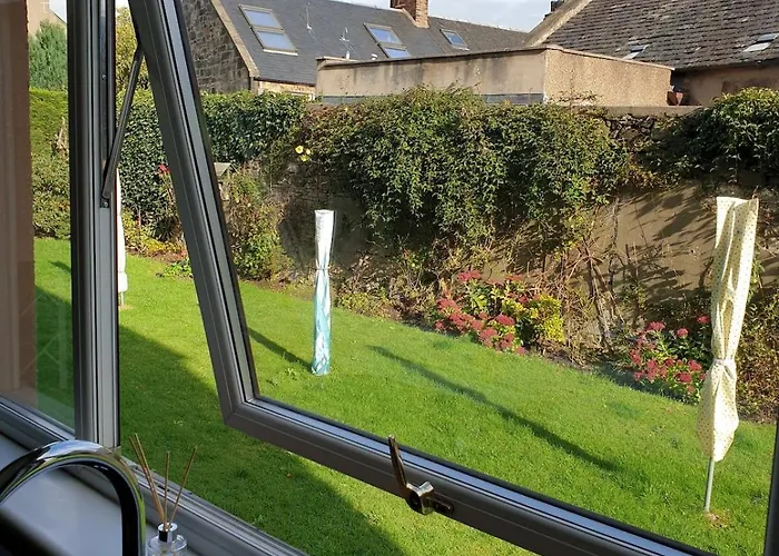 Modern Flat Near Murrayfield Stadium, Sleeps 4 * Эдинбург