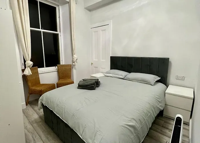 Old Town Royal Mile 2 Bedrooms * Edynburg