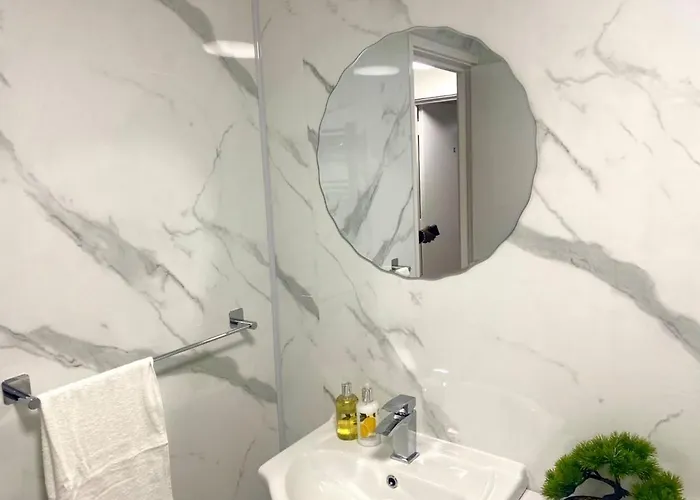 Charming Away From Home! شقة