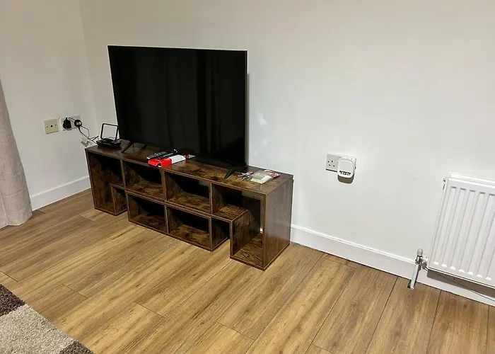 Apartment Charming Away From Home! *