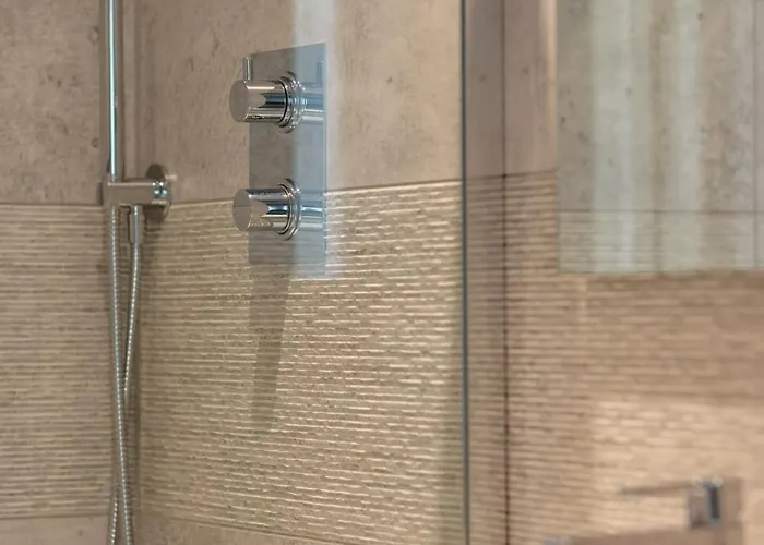 Spacious 3 Bed In Marchmont Apartment Edinburgh