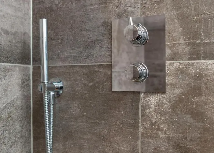 Spacious 3 Bed In Marchmont Apartment *