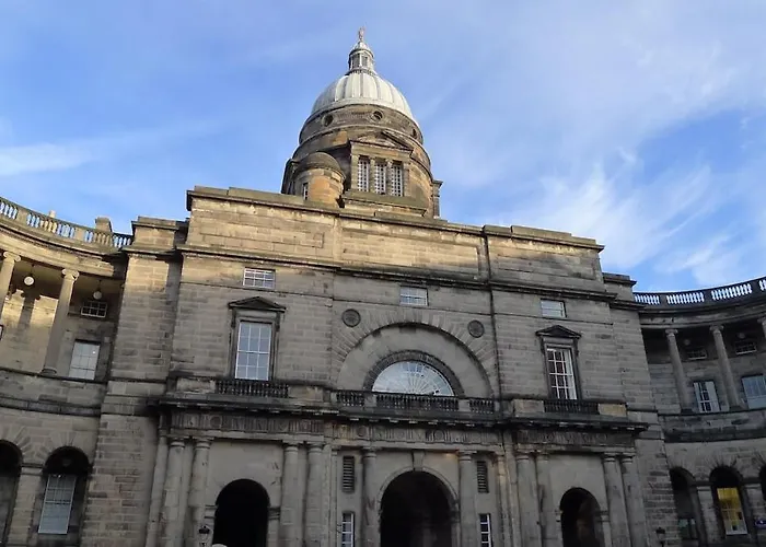 Modern 2 Bedroom In Centre Edinburg