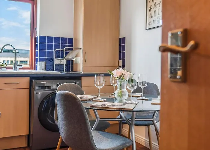 Modern 2 Bedroom In Centre * Edinburg