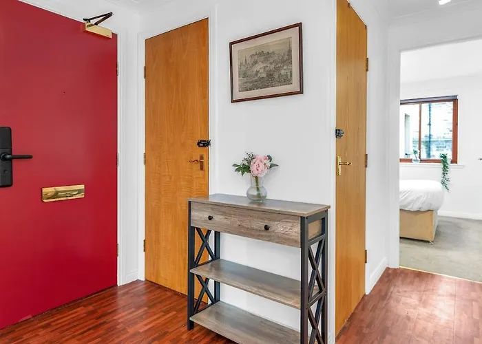 Modern 2 Bedroom In Centre Lägenhet *