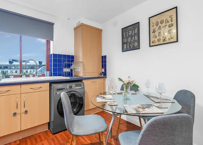 Modern 2 Bedroom In Centre Edinburg