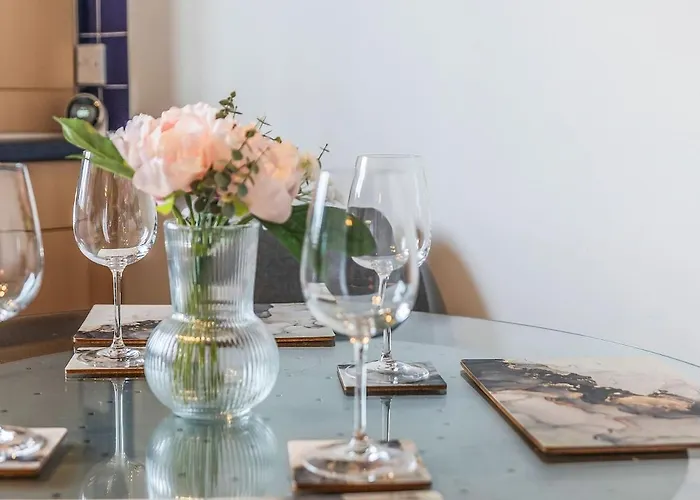 Modern 2 Bedroom In Centre Appartamento Edimburgo