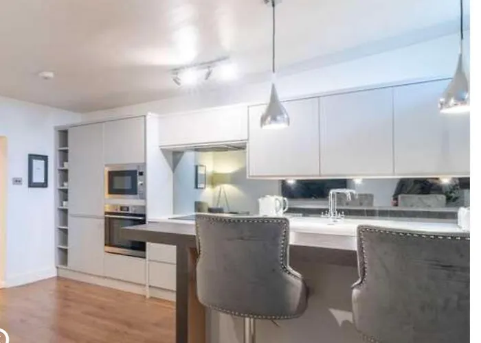 The Gardners In Centre With Parking Apartment Edinburgh