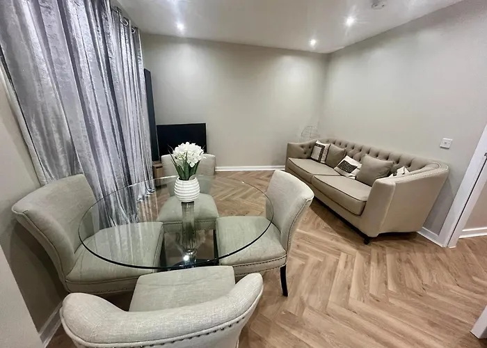 Luxury Spacious 4 Dbl Br House With Free Parking Edinburgh
