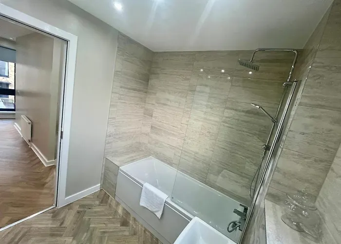 Luxury Spacious 4 Dbl Br House With Free Parking Edinburgh