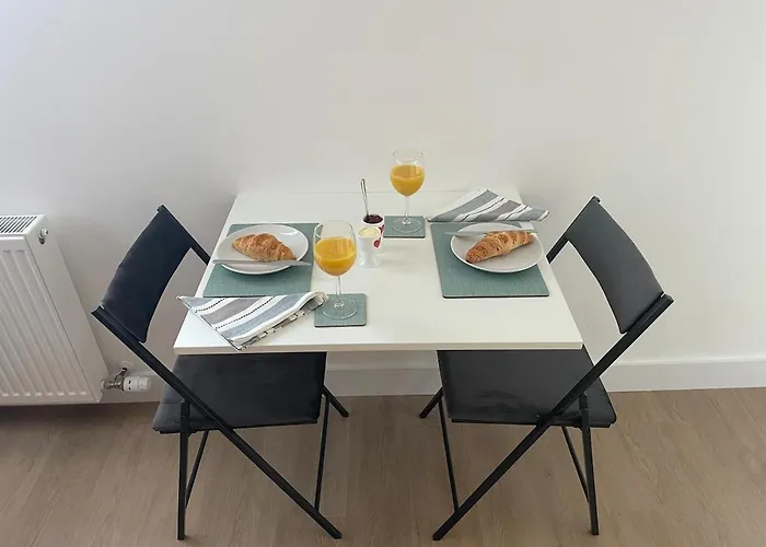 Modern Apartment, Access To Holyrood &