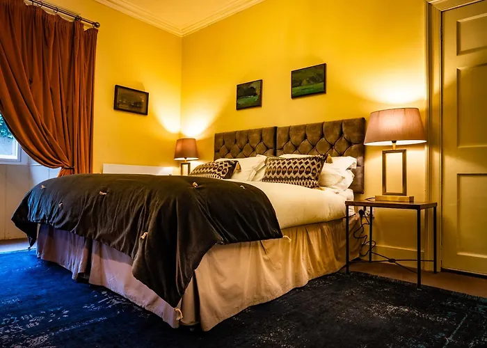 Six Brunton Place Oda ve Kahvaltı 5*