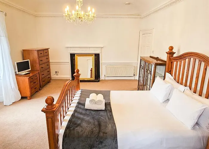 Feriehus Russel House - 4 Bedroom - The Royal Mile *