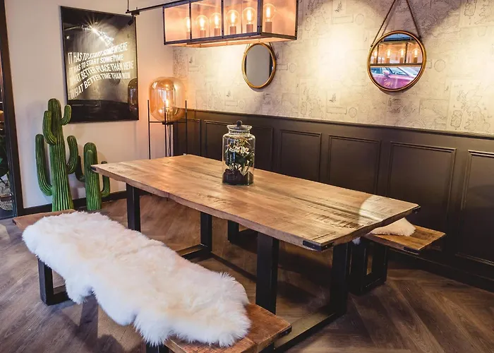 Ensuites In Portsburgh Court Apartment Edinburgh