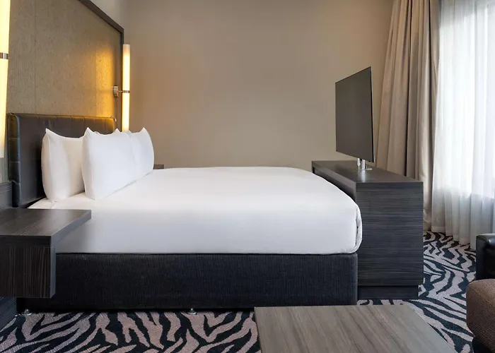 Doubletree By Hilton Centre Hotel 4*