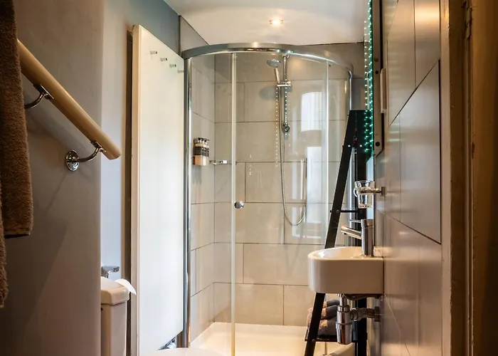 Bed & Breakfast Six Brunton Place Edinburgh