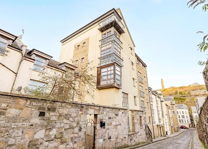 아파트 Joivy Stylish 3 Bed, 3 Bath Flat With Balcony In Old Town *
