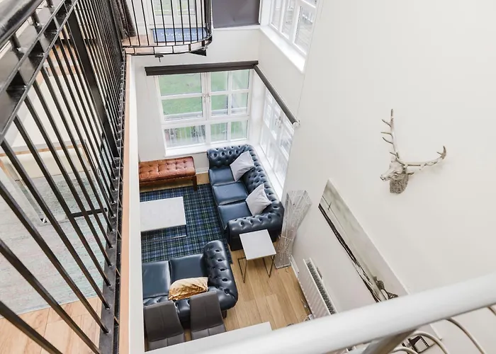아파트 Joivy Stylish 3 Bed, 3 Bath Flat With Balcony In Old Town *