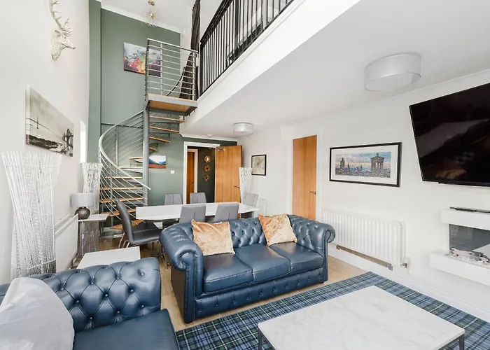 Apartment Joivy Stylish 3 Bed, 3 Bath Flat With Balcony In Old Town Edinburgh