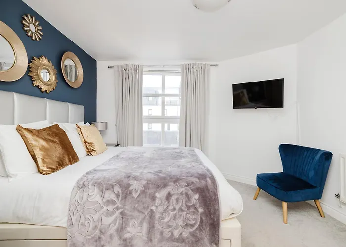 Apartment Joivy Stylish 3 Bed, 3 Bath Flat With Balcony In Old Town