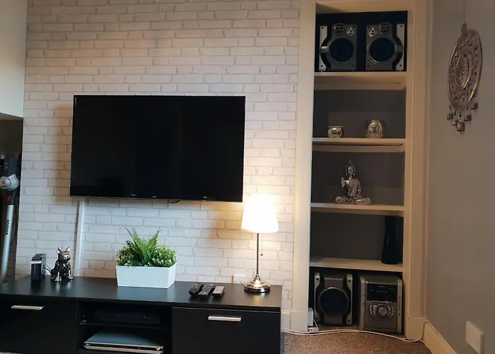 Modern Broughton - Walk To Centre And St Quarter 아파트 *