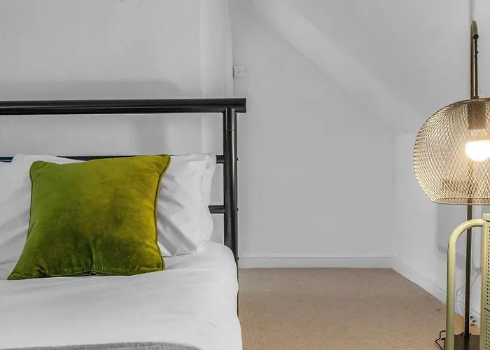 Lejlighed Super Spacious 4 Bed, Sleeps 6