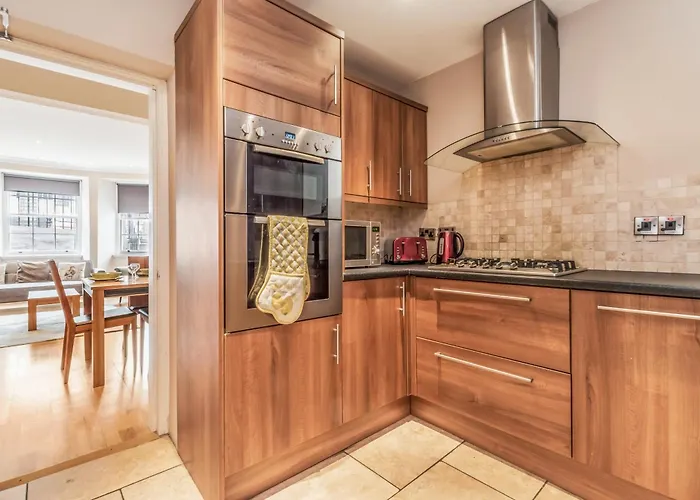 Large 3 Bed 3 Bath - New Town アパート *