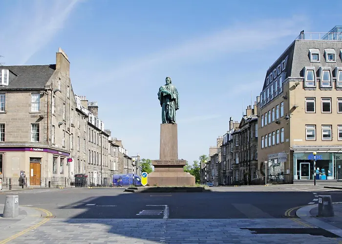 Large 3 Bed 3 Bath - New Town * Edinburgh