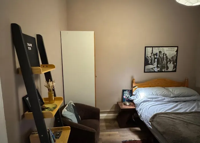 In Historic Tenement Shared Near Old Town منزل للإقامة إدنبرة