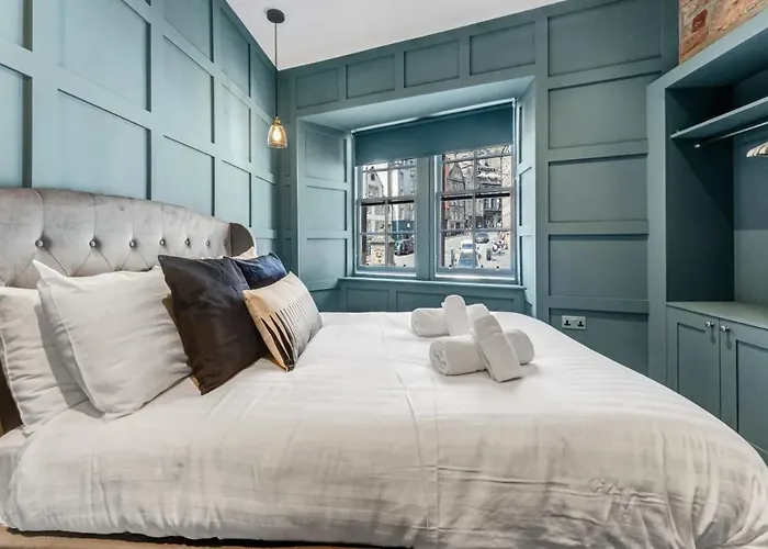 Warden's Close Apartment